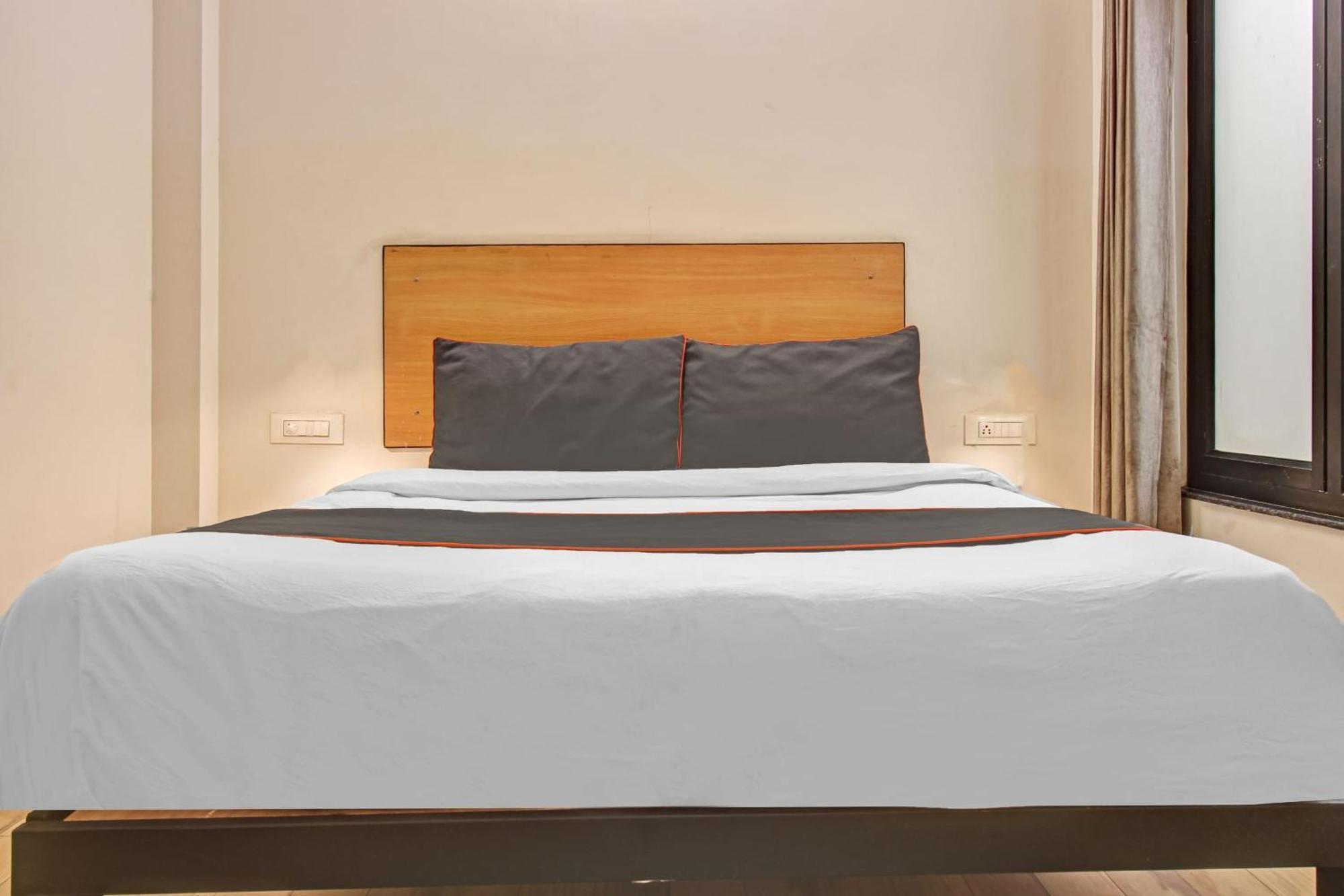Hotel Super Townhouse Kachnar House Vikas Nagar à Hasanganj Extérieur photo