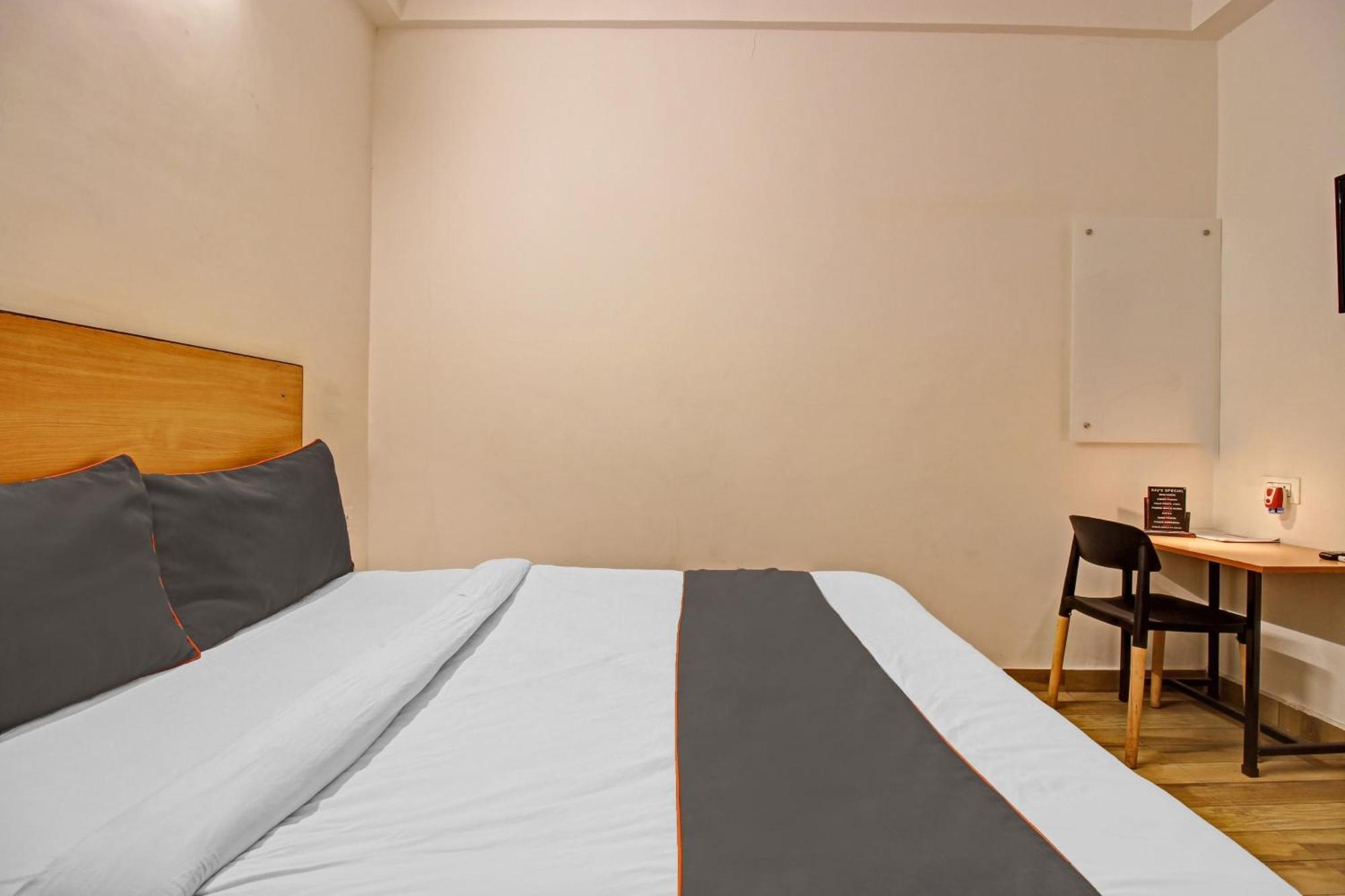 Hotel Super Townhouse Kachnar House Vikas Nagar à Hasanganj Extérieur photo