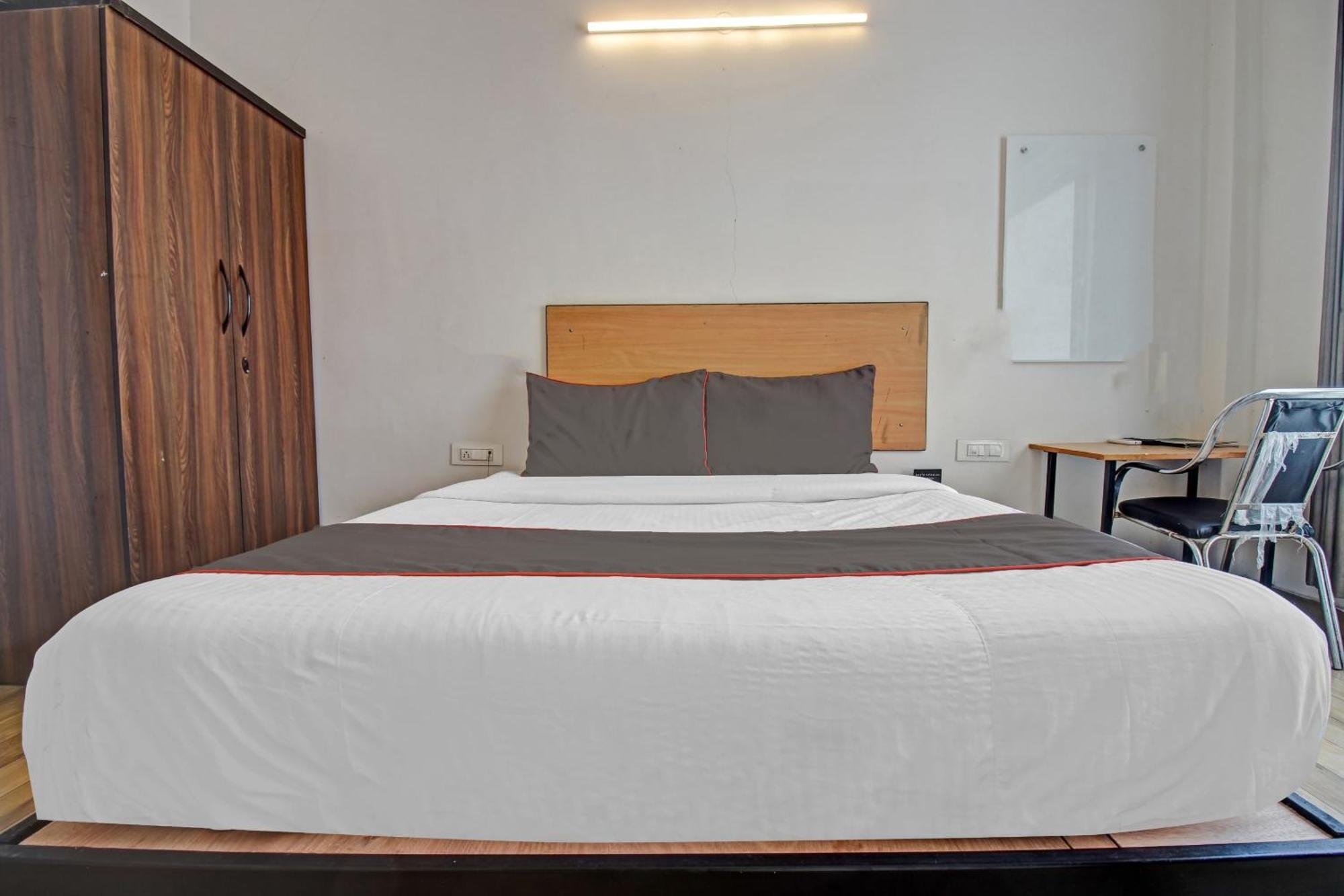 Hotel Super Townhouse Kachnar House Vikas Nagar à Hasanganj Extérieur photo
